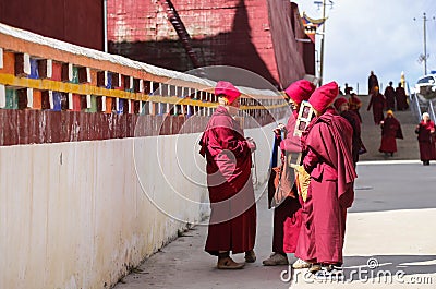 YARCHEN GAR, THE WORLDÂ´S SECOND BIGGEST BUDDHIST SCHOOL IN SICHUAN, CHINA Editorial Stock Photo